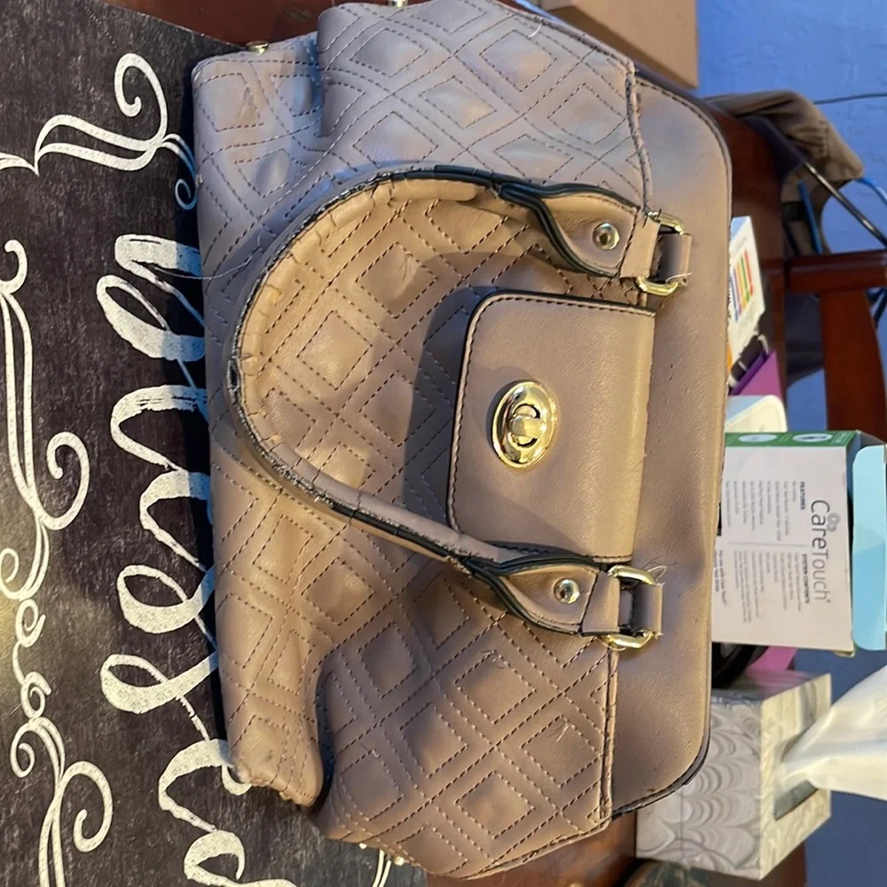 Purse - Picture 1 of 3